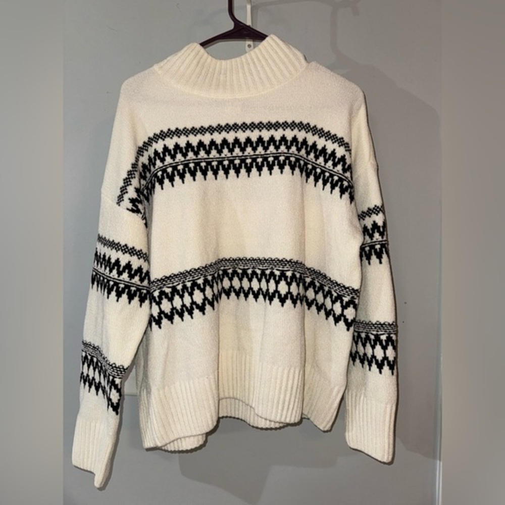 Christian Siriano Cream and Black Patterned Turtleneck Sweater